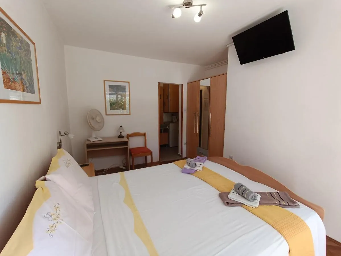 Rooms Rita كريس