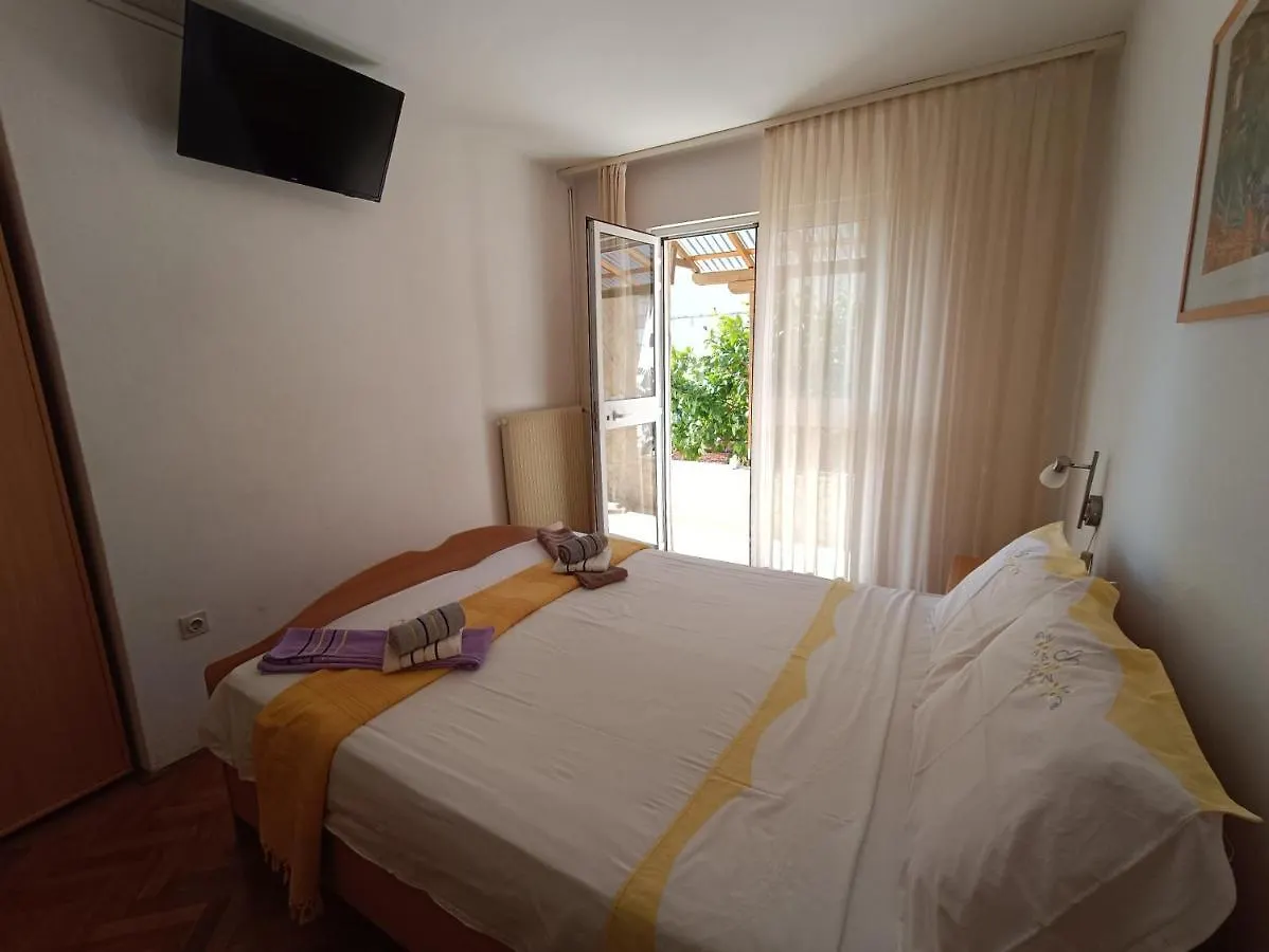 Rooms Rita كريس بيت ضيافة