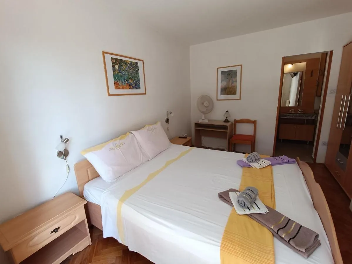 Rooms Rita كريس بيت ضيافة